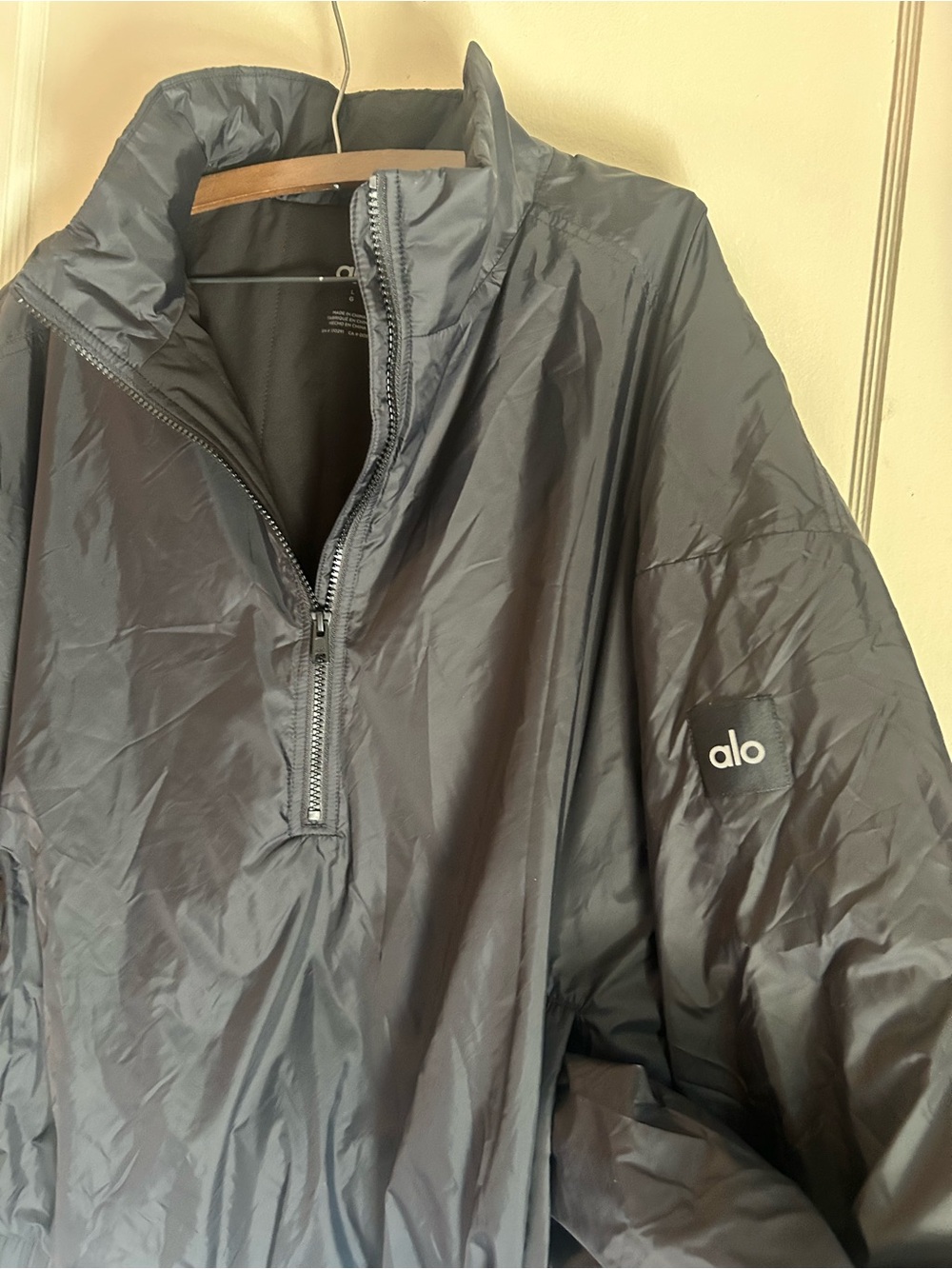 Alo Yoga Mens Latitude 1/2 Zip Pullover Jacket Large Black Lightweight M4161R